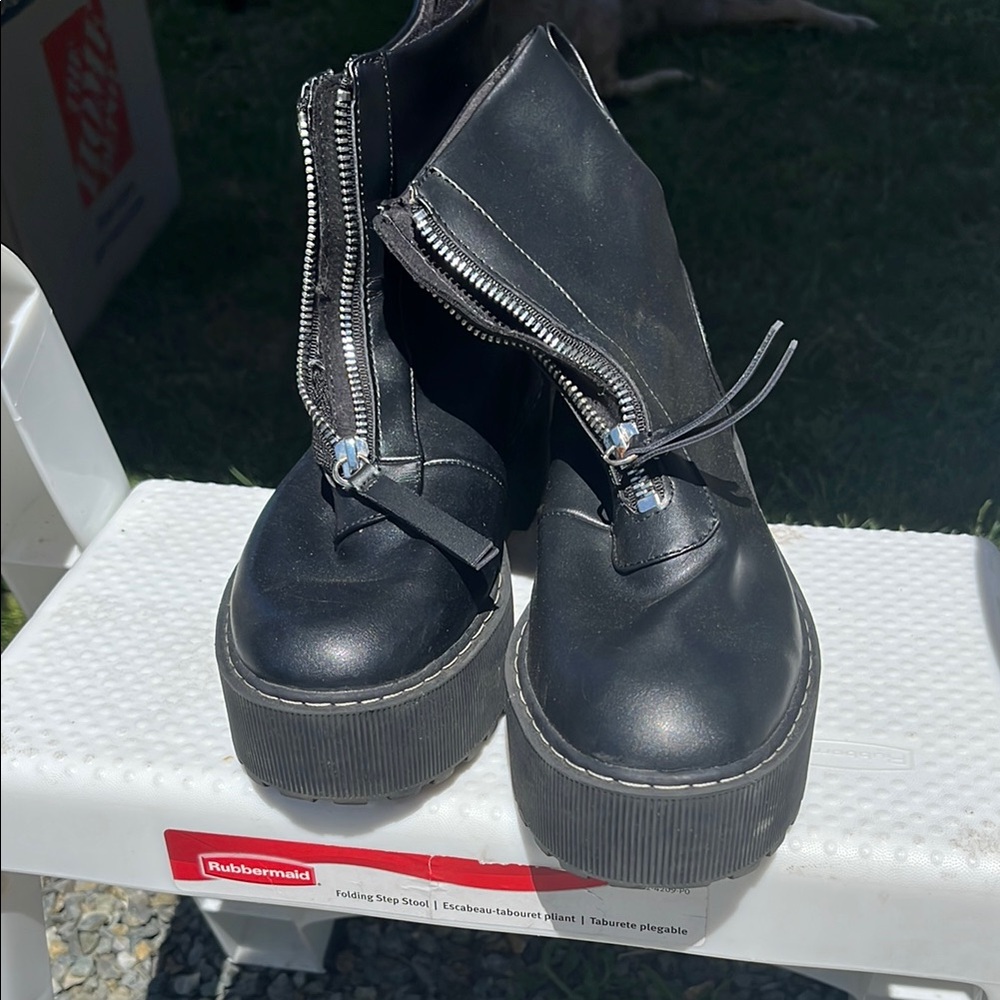 Divided Black Lace Up Boots with Platform Sole